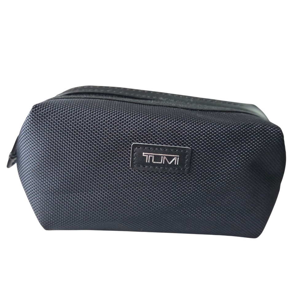Tumi Black Ballistic Nylon Toiletry Bag Travel Dopp Kit with Samples Unused